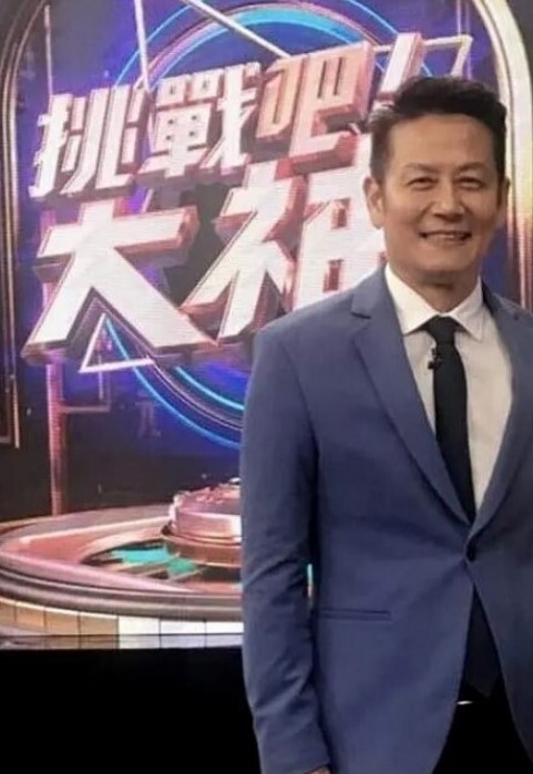性爱那点事按摩店勾搭两个骚女技师玩双飞黑丝制服诱惑淫声荡语 - 秒播不卡站